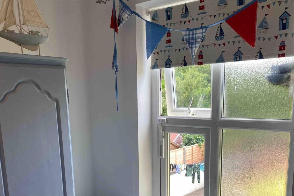 Lilly'S Cottage, Filey, Sleeps 8 外观 照片