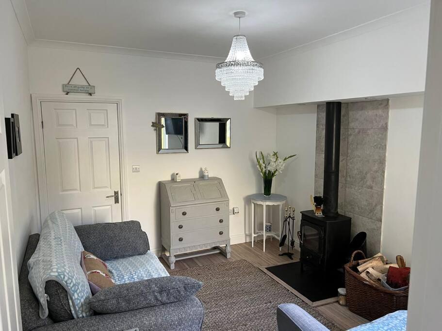 Lilly'S Cottage, Filey, Sleeps 8 外观 照片
